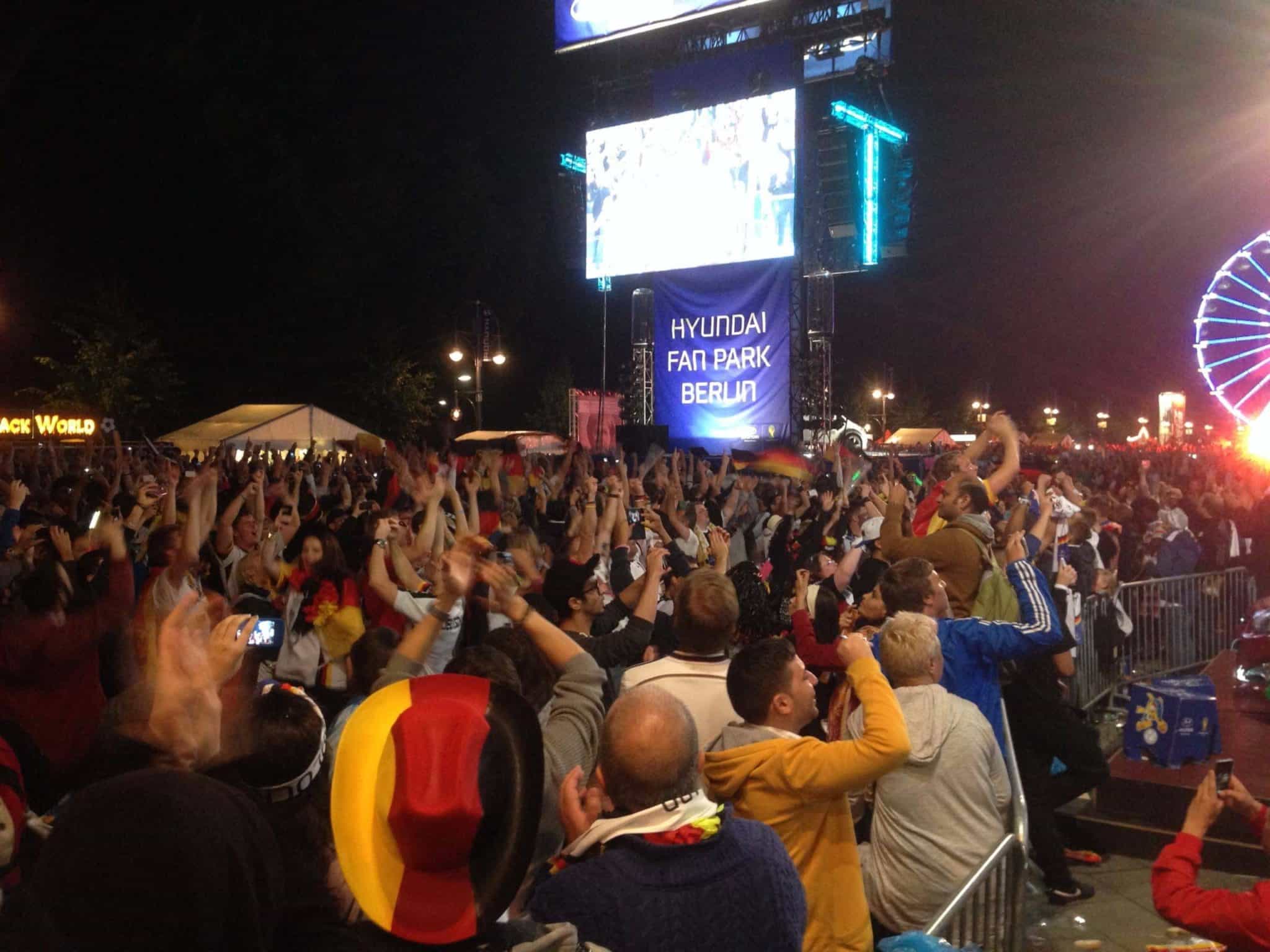 Fanmeile FIFA WM HYUNDAI Publicviewing Brandenburger Tor Berlin